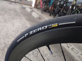 PIRELLI　P ZERO Race TLR RS  使ってみた！